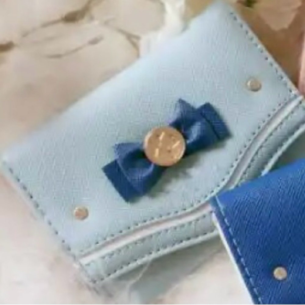 Light blue short wallet